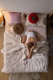 2503_HOME_EVERYBED_MARGARET_SELF_OVERHEAD_3309